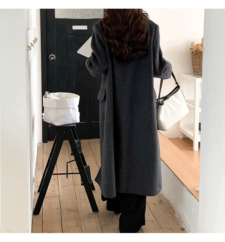 A high-end, elegant off-the-shoulder suit, and a niche French mid-length women's jacket-Black